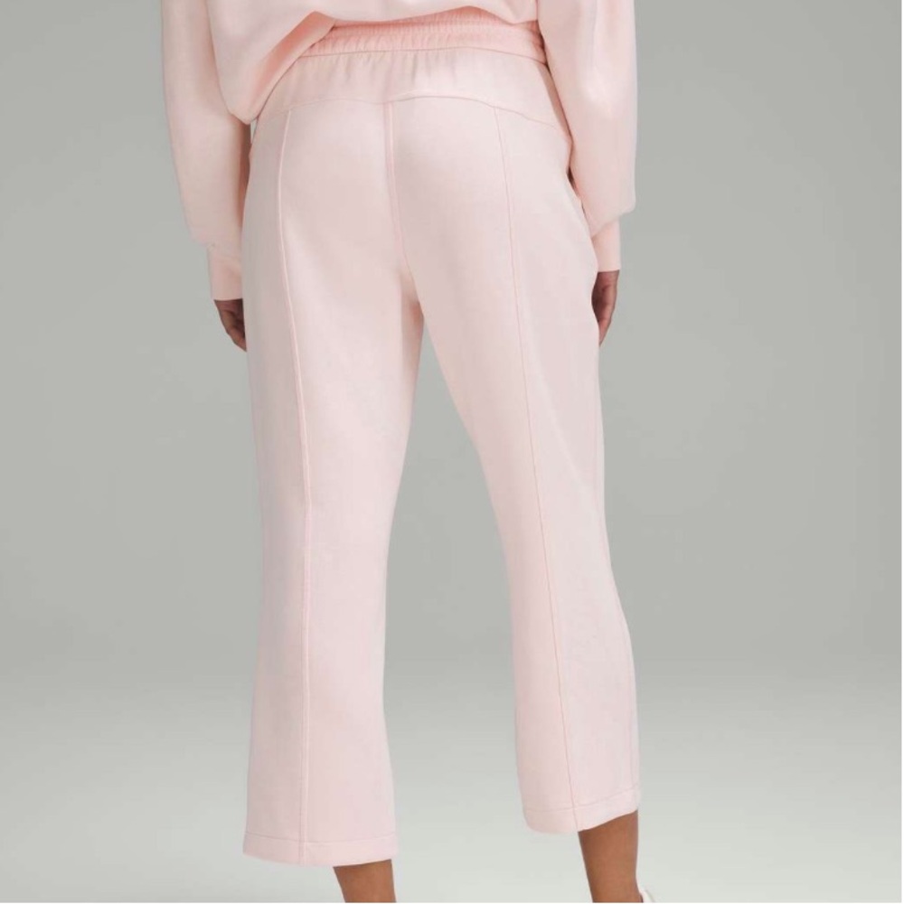Lululemon Softstreme High-Rise Straight-Leg Cropped Strawberry Milkshake Size 6 - Picture 3 of 14